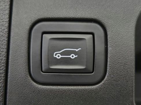 Used 2019 Cadillac XT4 Premium Luxury image 33