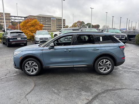 New 2026 Lincoln Corsair Premiere image 4