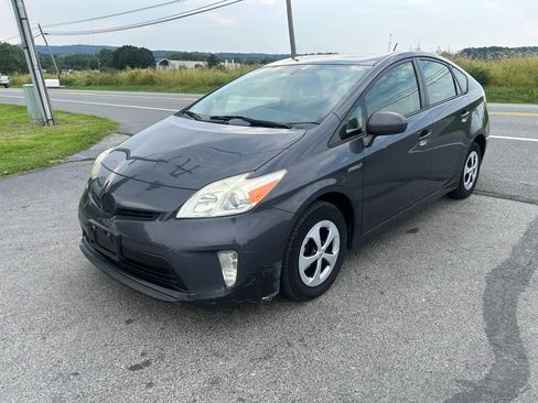 Used 2013 Toyota Prius Four FWD image 4
