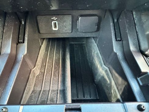 Used 2019 Ford Explorer Sport image 25