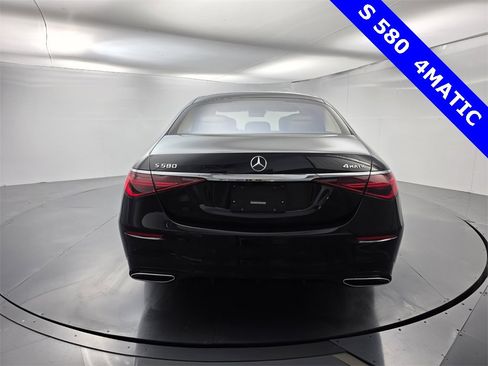 Used 2022 Mercedes-Benz S 580 4MATIC Sedan image 5
