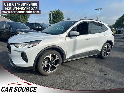 Used 2025 Ford Escape ST-Line Select w/ Tech Pack #2 AWD/4WD image 3