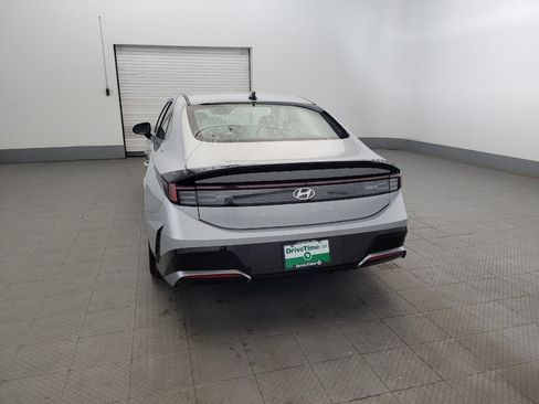Used 2025 Hyundai Sonata SEL FWD image 6