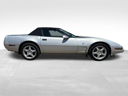 Used 1996 Chevrolet Corvette Convertible RWD image 7