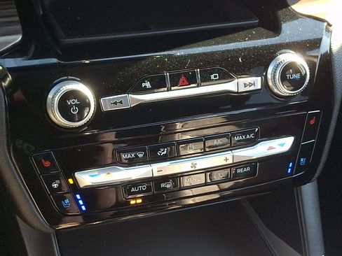 Used 2022 Ford Explorer Limited w/ Equipment Group 301A image 15