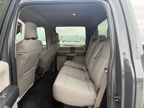 Used 2017 Ford F150 XLT image 10