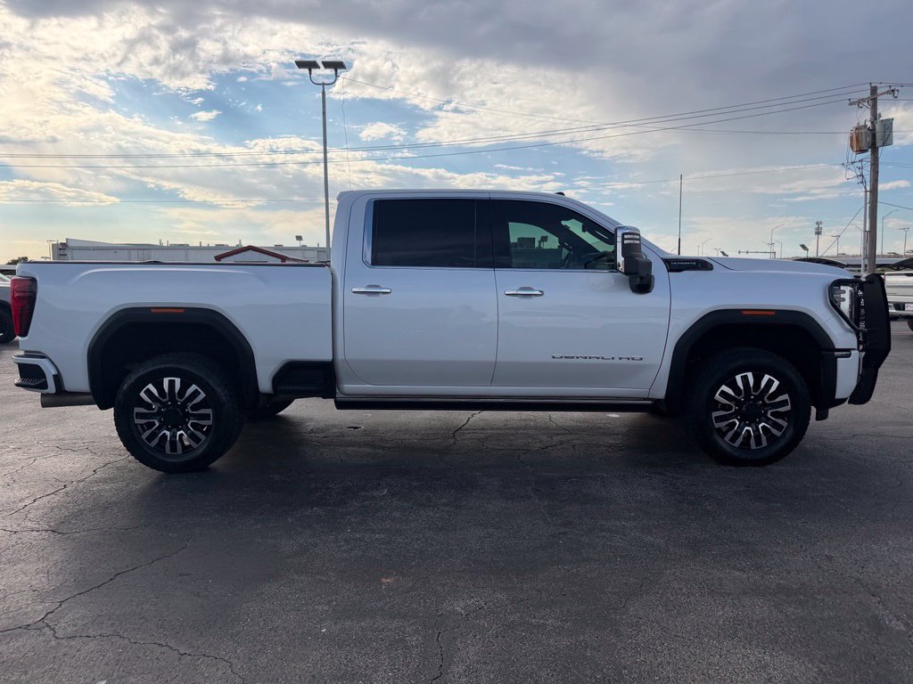 Used 2024 GMC Sierra 2500 Denali Ultimate AWD/4WD image 4
