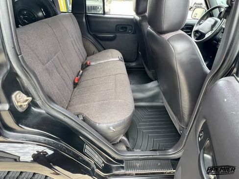 Used 2001 Jeep Cherokee Limited AWD/4WD image 60