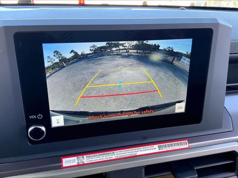 Certified 2025 Toyota Tacoma SR5 image 25