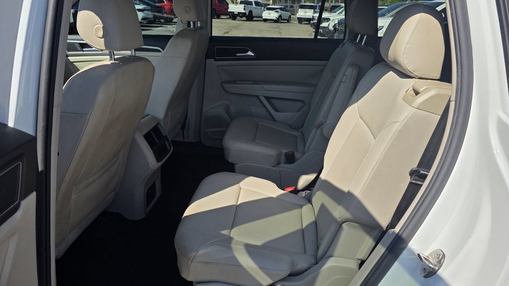 Used 2019 Volkswagen Atlas SEL FWD image 17