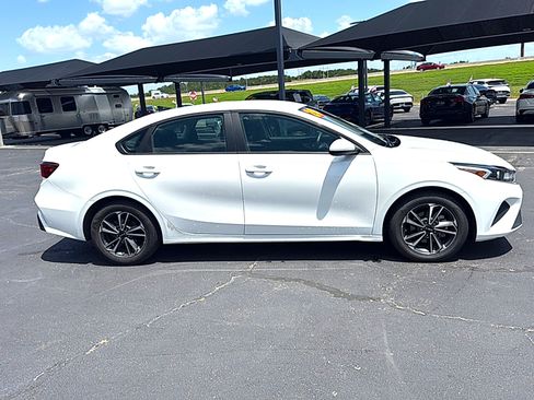 Used 2024 Kia Forte LXS FWD image 3