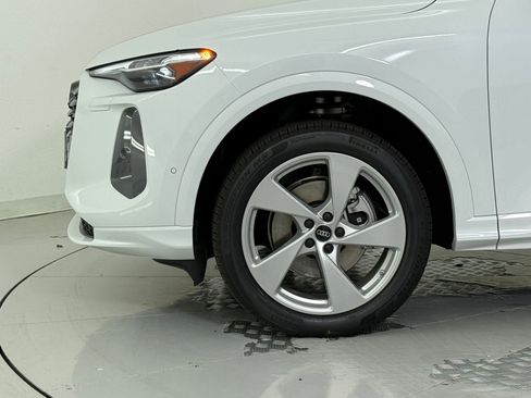 New 2025 Audi Q5 Premium Plus image 24