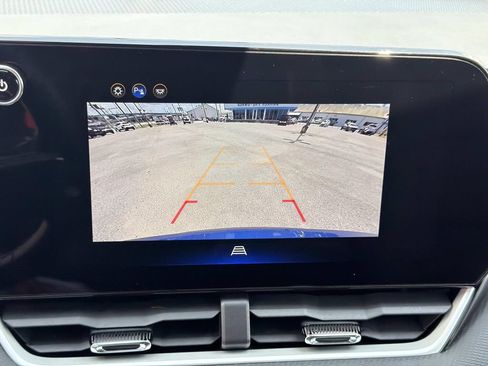Used 2025 Chevrolet Equinox LT FWD image 26