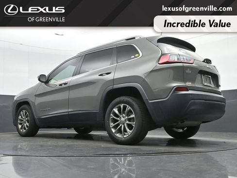 Used 2019 Jeep Cherokee Latitude Plus w/ Comfort/Convenience Group FWD image 14