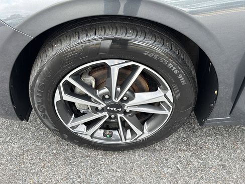 Used 2023 Kia Forte LXS w/ LXS Technology Package image 31