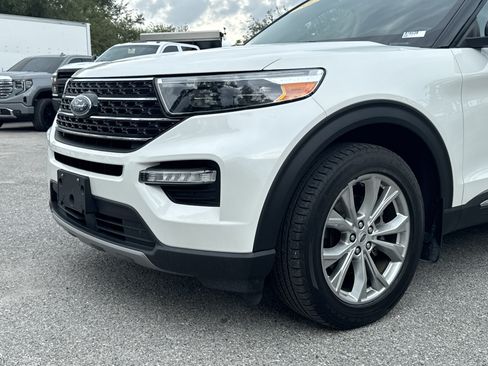 Used 2020 Ford Explorer XLT w/ Equipment Group 202A AWD/4WD image 9