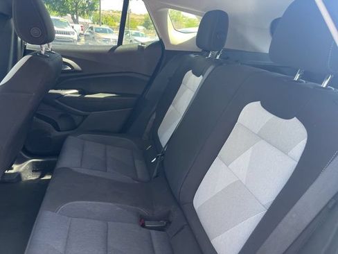 Used 2024 Chevrolet Trax LS w/ LS Convenience Package FWD image 7