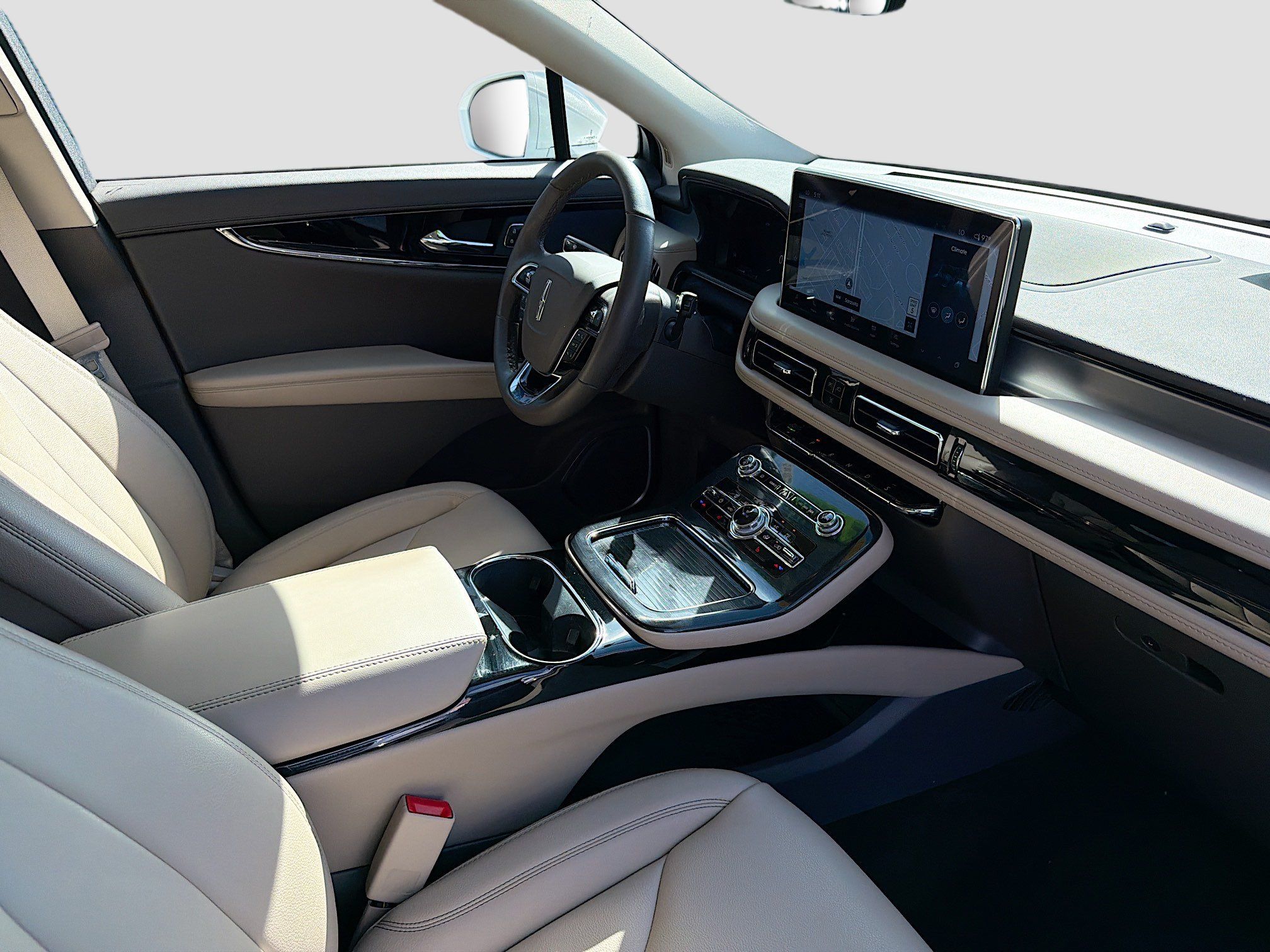Used 2023 Lincoln Nautilus FWD w/ Premium Package image 29