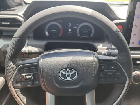 Used 2024 Toyota Tacoma TRD Sport w/ TRD Sport Upgrade Package RWD image 31