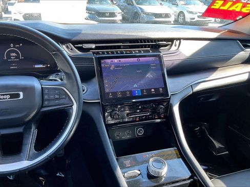 Used 2022 Jeep Grand Cherokee L Limited image 7