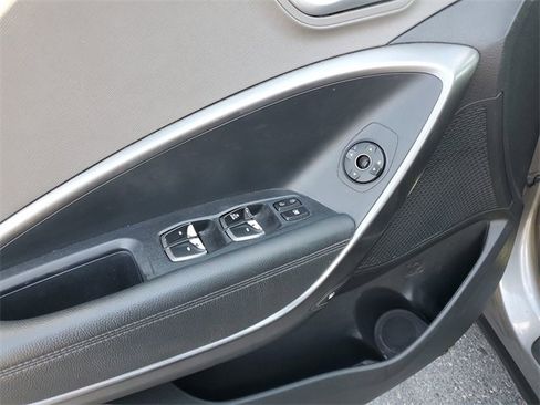 Used 2018 Hyundai Santa Fe Sport image 21