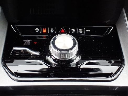 New 2026 Jeep Grand Wagoneer 4WD image 10