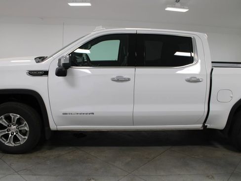 Used 2025 GMC Sierra 1500 SLT image 6