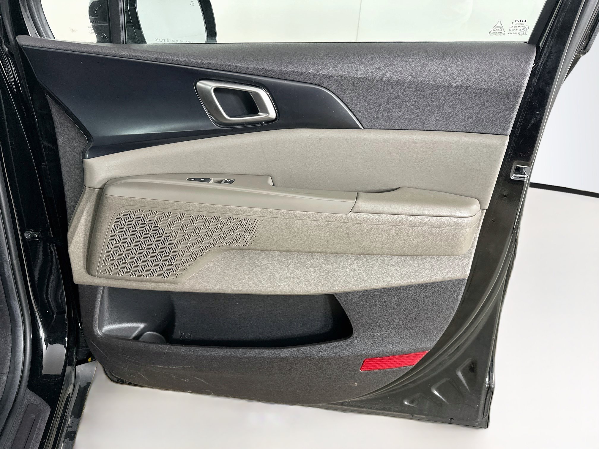 Used 2026 Kia Carnival FWD image 34