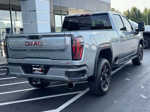 Used 2025 GMC Sierra 2500 AT4 w/ AT4 Premium Plus Package AWD/4WD image 4