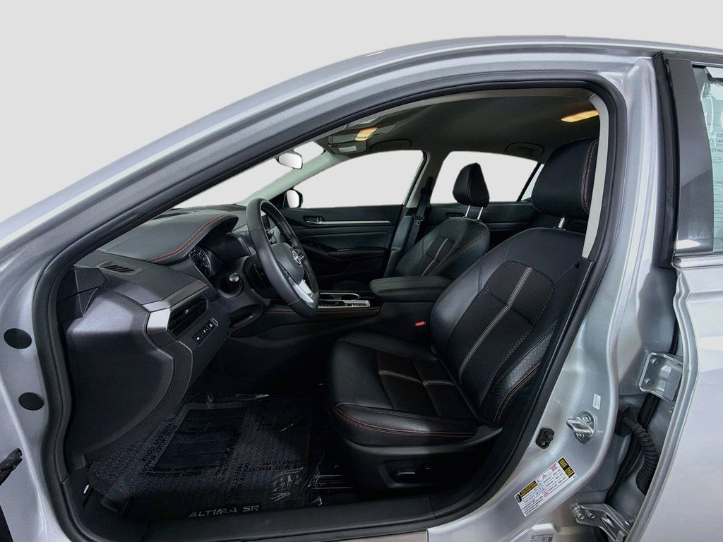 Used 2025 Nissan Altima 2.5 SR AWD/4WD image 16