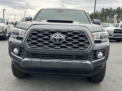 Used 2020 Toyota Tacoma SR5 image 2