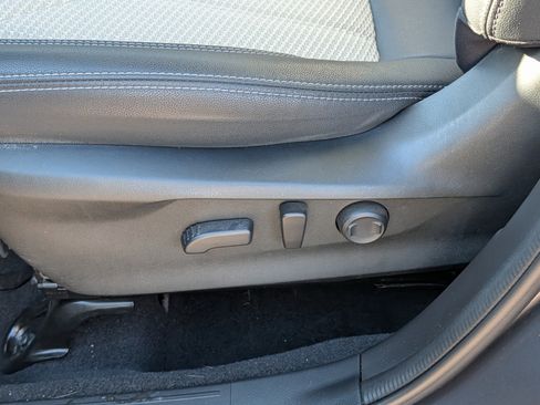 Used 2023 Subaru Forester Premium image 19