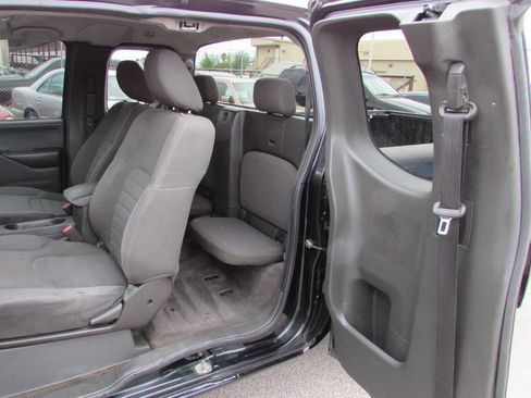 Used 2018 Nissan Frontier S w/ Work Truck Package image 18