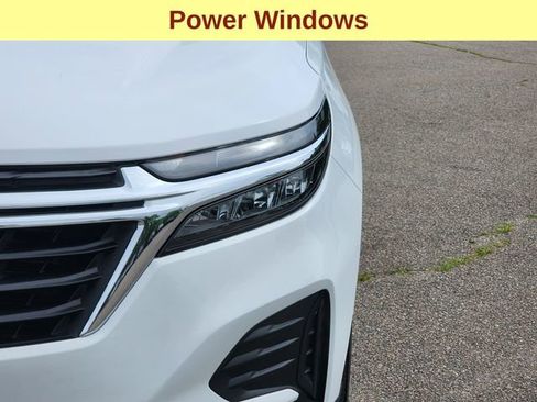 Used 2023 Chevrolet Equinox LS image 12