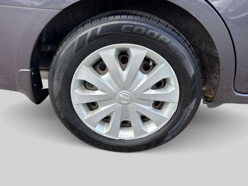 Used 2015 Nissan Versa S Plus FWD image 28