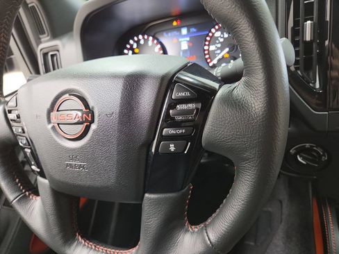 Used 2025 Nissan Frontier PRO-4X w/ Pro Premium Package AWD/4WD image 18