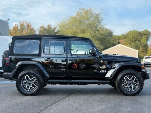 Used 2024 Jeep Wrangler Sahara w/ Technology Group image 8