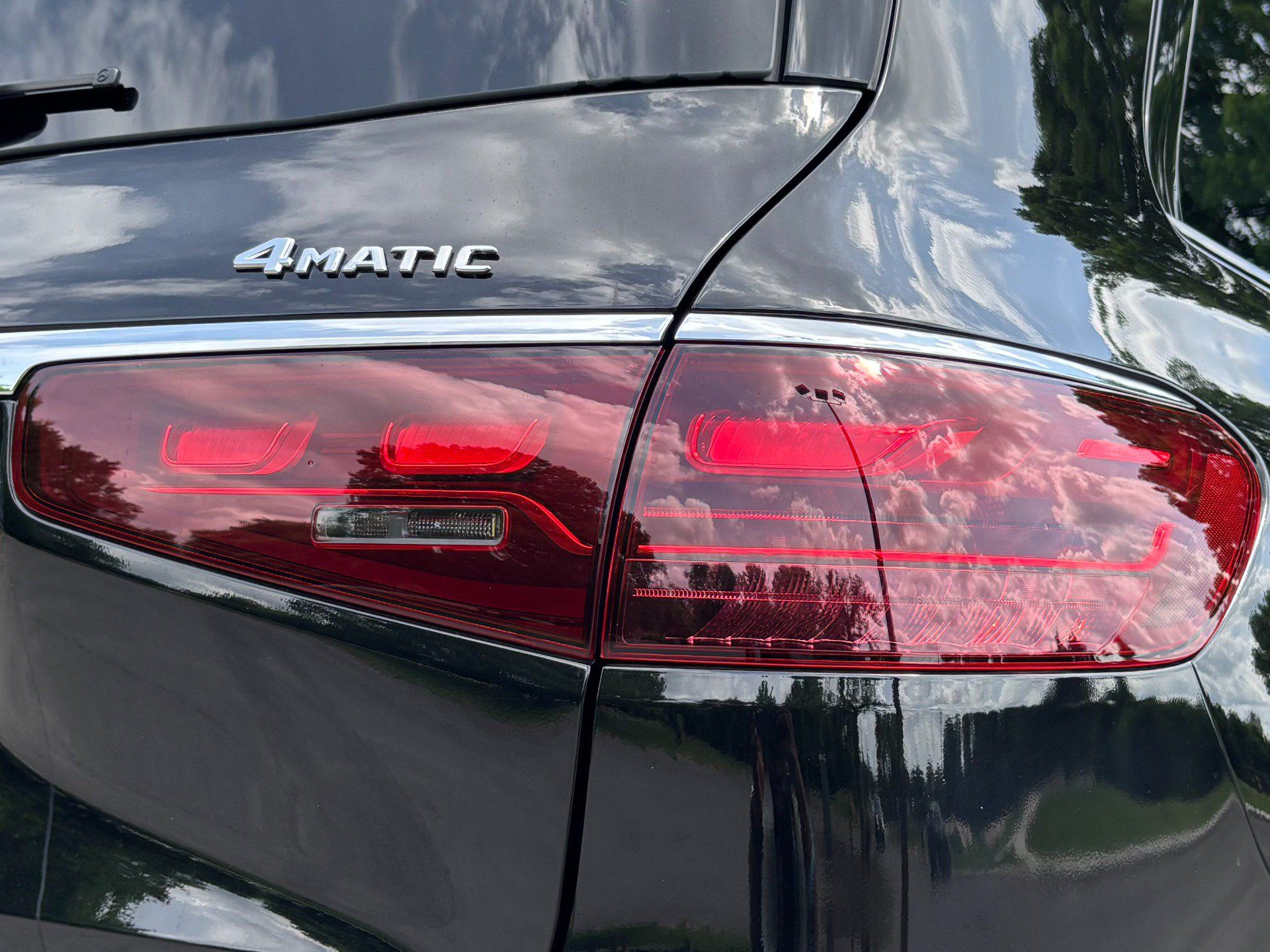 Used 2025 Mercedes-Benz GLS 450 4MATIC w/ AMG Line Exterior image 53