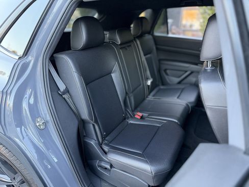 Used 2020 Volkswagen Atlas Cross Sport SE image 39