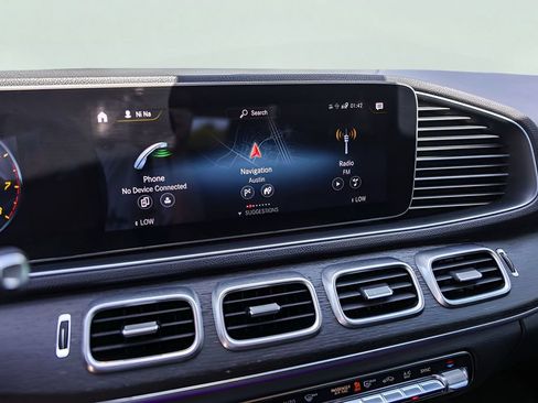 Used 2021 Mercedes-Benz GLE 350 4MATIC w/ AMG Line Exterior image 15