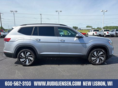 Used 2026 Volkswagen Atlas SE AWD/4WD image 6