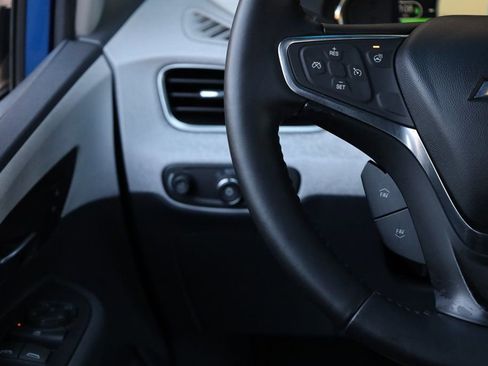 Used 2020 Chevrolet Bolt LT image 27