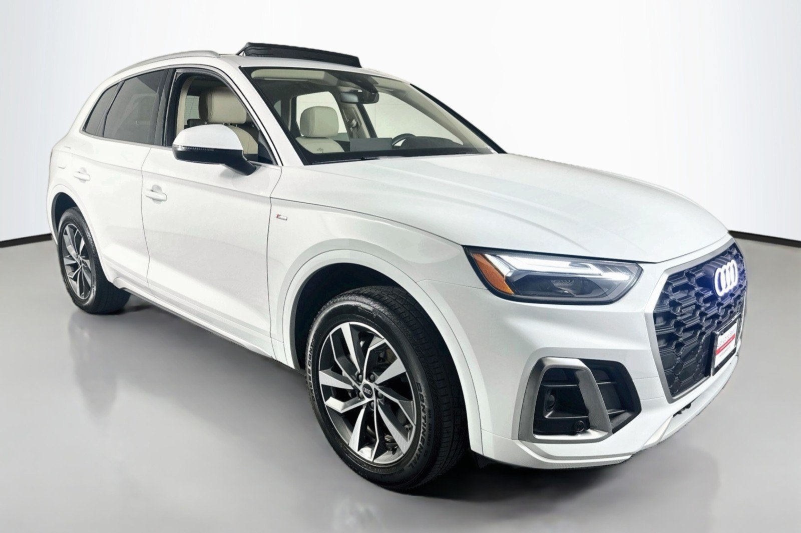 Used 2023 Audi Q5 2.0T Premium w/ Convenience Package AWD/4WD image 24