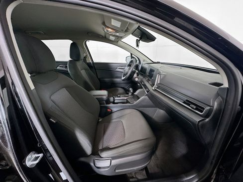 Used 2024 Kia Sportage LX image 31