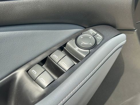 Used 2020 Buick Enclave Essence w/ Sound and Sites Package FWD image 22