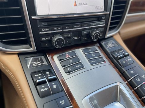 Used 2012 Porsche Panamera Turbo image 34