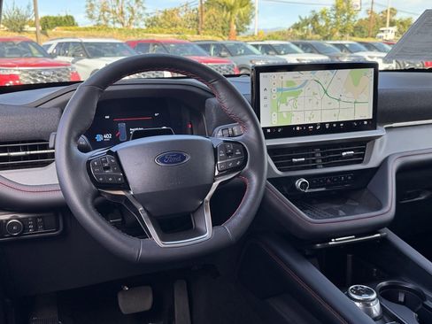Used 2025 Ford Explorer ST-Line w/ Premium Package image 29