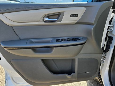 Used 2016 Chevrolet Traverse LTZ AWD/4WD image 11