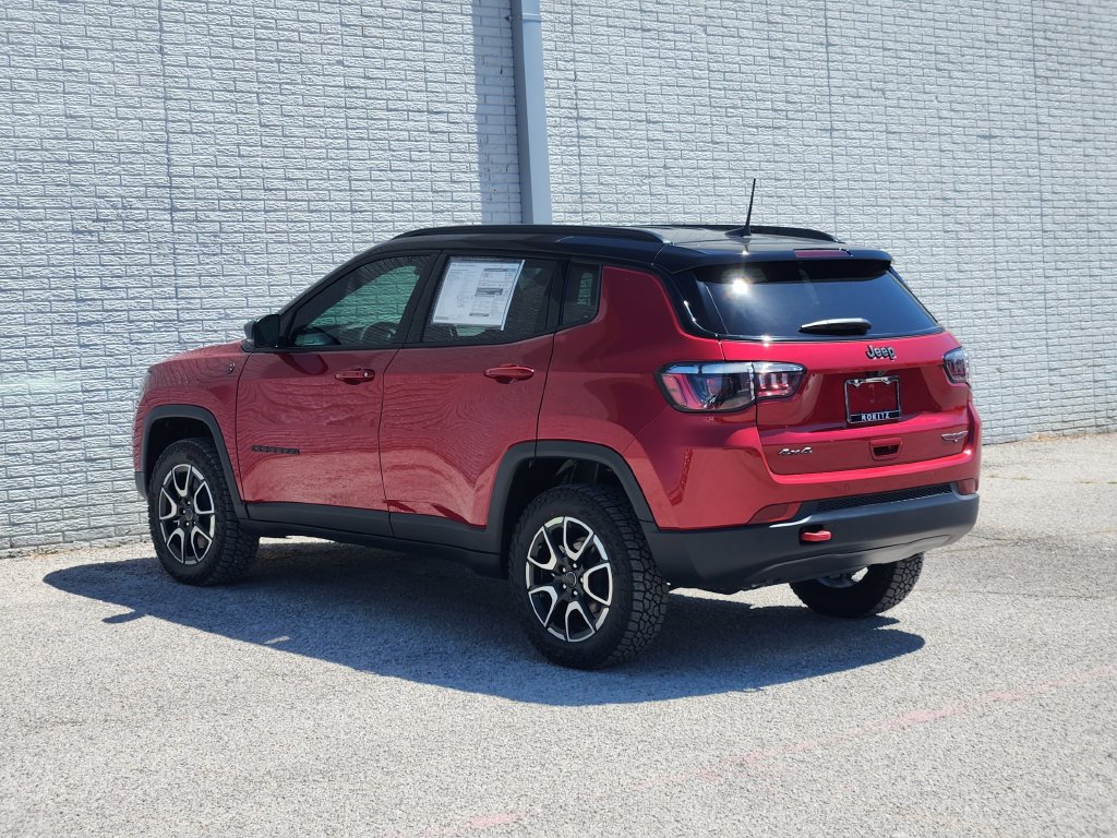 New 2026 Jeep Compass Trailhawk AWD/4WD image 3