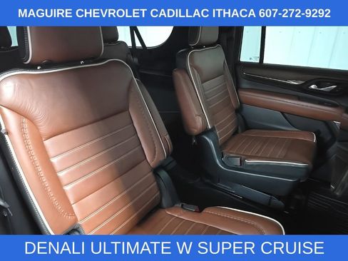 Used 2023 GMC Yukon XL Denali Ultimate AWD/4WD image 18